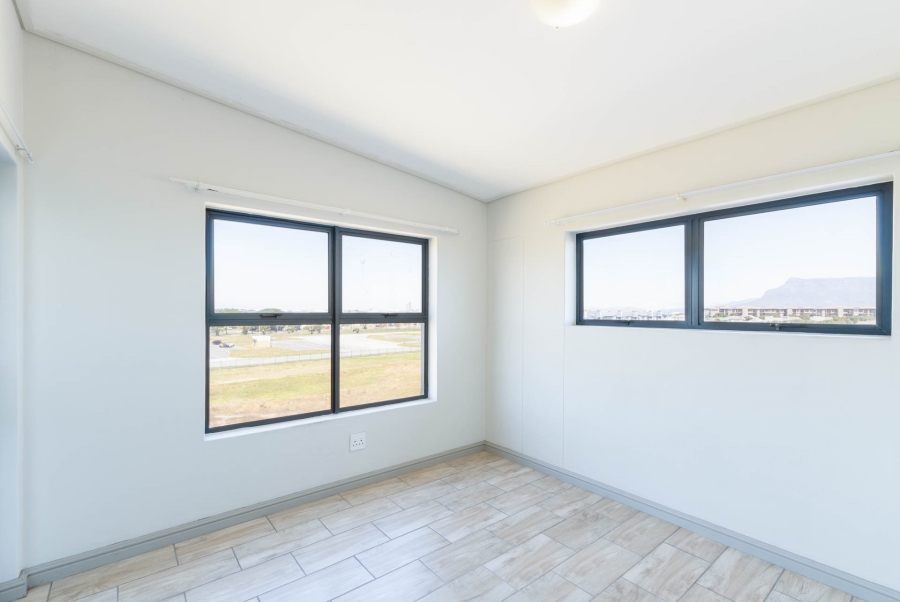 2 Bedroom Property for Sale in Royal Ascot Western Cape